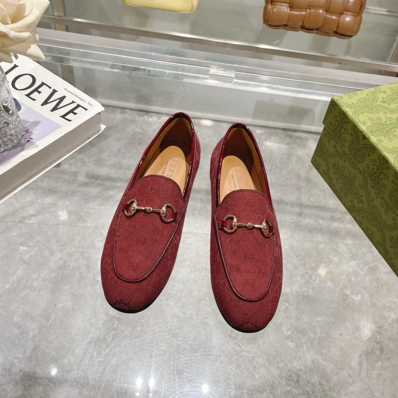 G*u*i leather shoes
